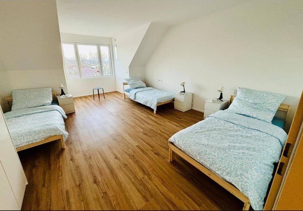 Apartments mit Balkon, Klimaanlage und Einzelbetten in Kirchdorf an der Amper, Foto 1 von 12