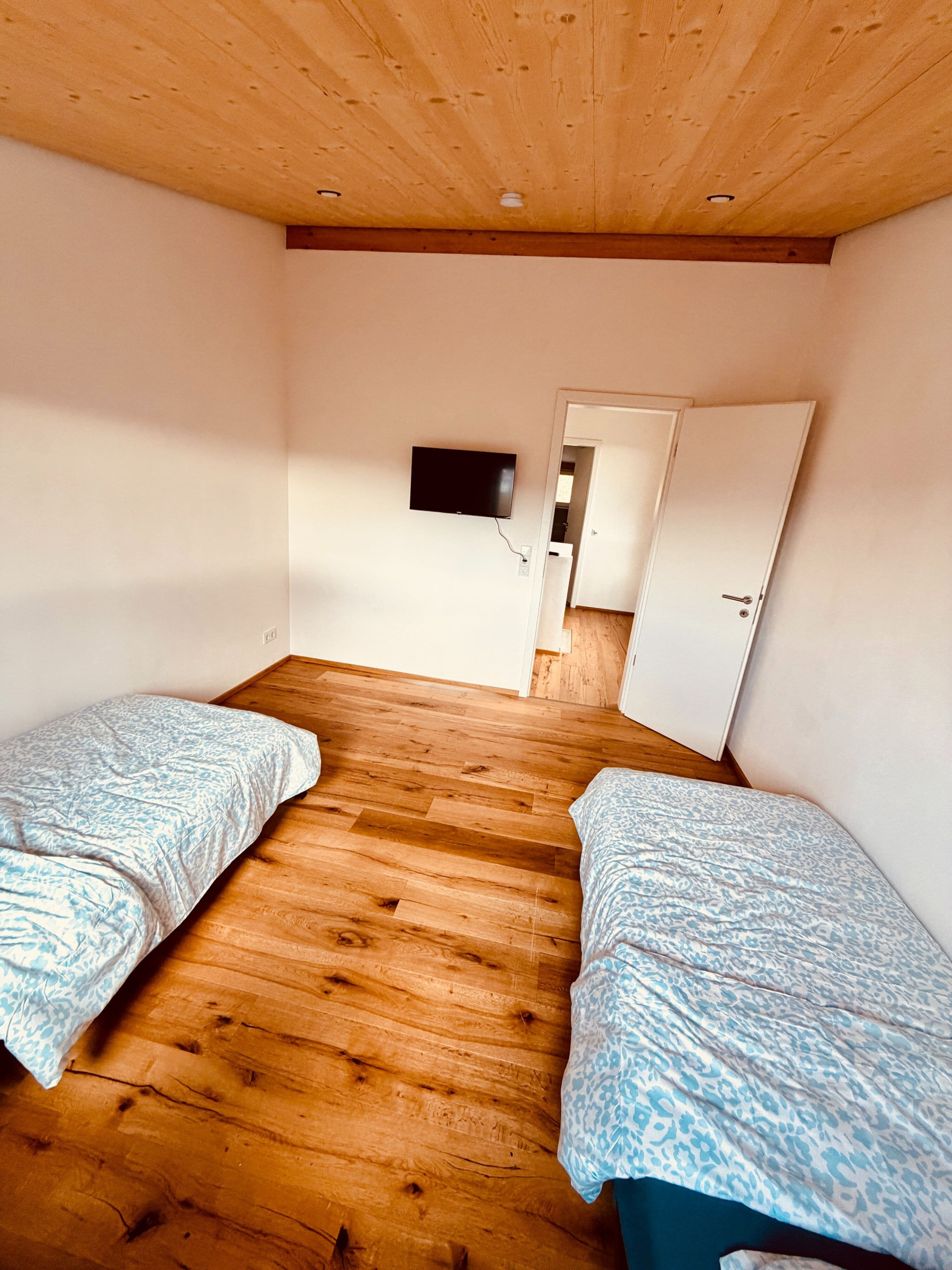 Modernes Haus mit vier Schlafzimmern und zwei Bädern in Eching, Foto 3 von 19